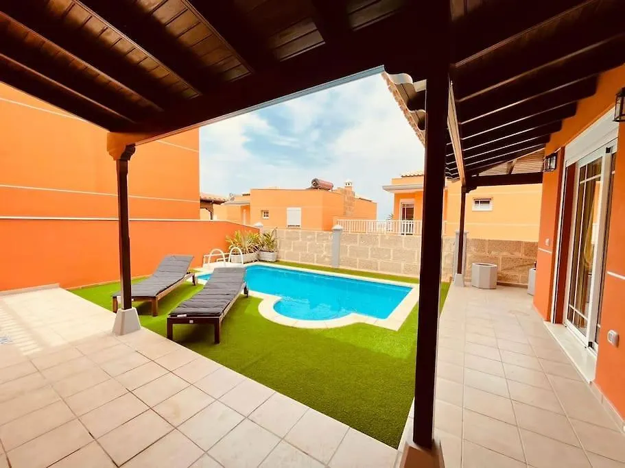 Sunny Island Villa N 3 In Los Cristianos, Tenerife Arona  Hébergement de vacances Arona (Tenerife)
